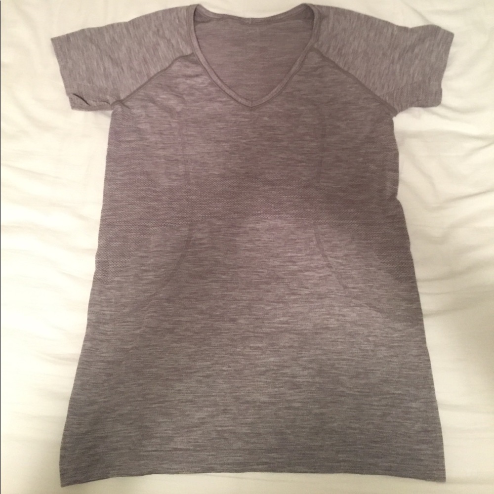 Lululemon run swiftly v neck tshirt
