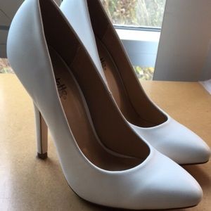 White Pointy Toe Heels