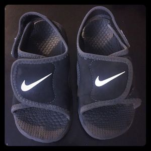Toddler Nike Sandals used