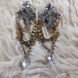 Set of dangling earrings for pierced ears.