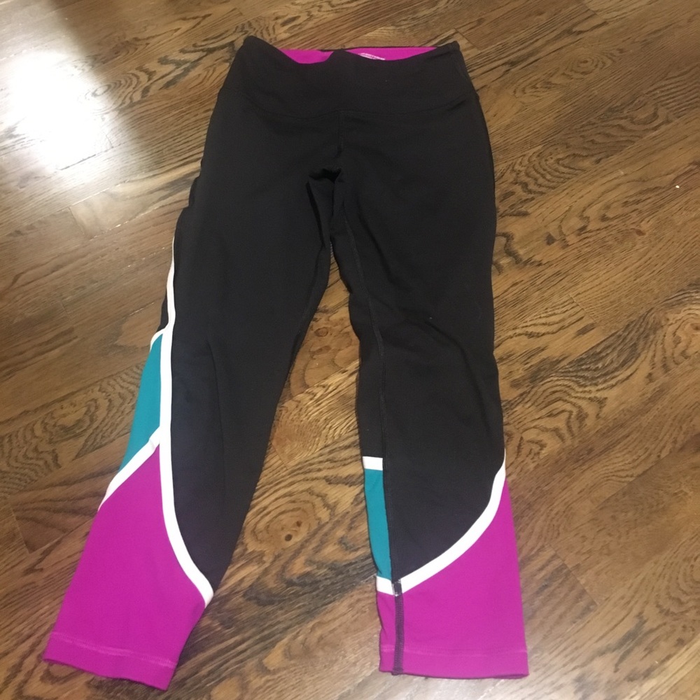 VSX Workout Capri Pants