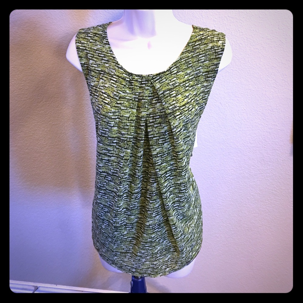 Sleeveless Dress Shirt