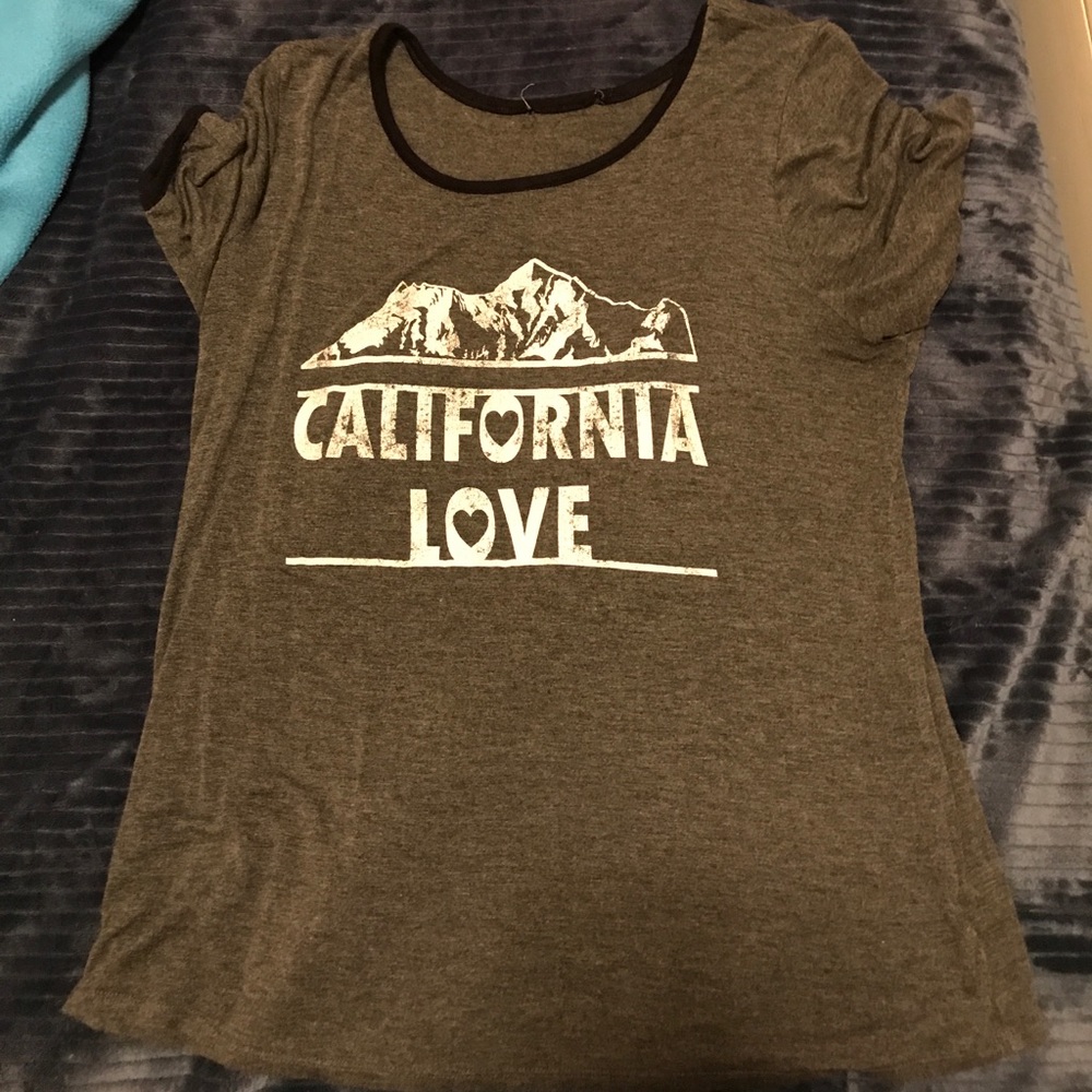 A California love t-shirt