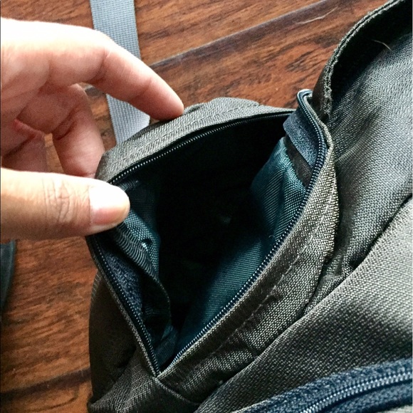 SOLD!! Clive gray medium backpack - Picture 6 of 7