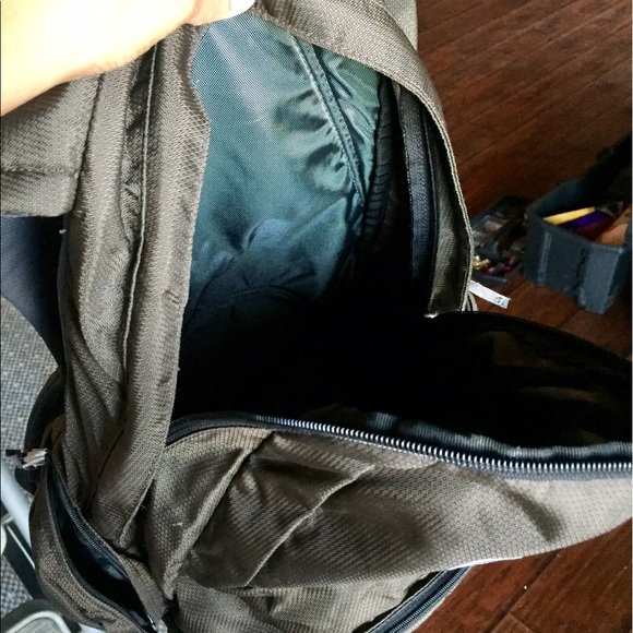 SOLD!! Clive gray medium backpack - Picture 7 of 7