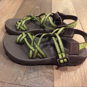 Women's 7 water / walking shoes