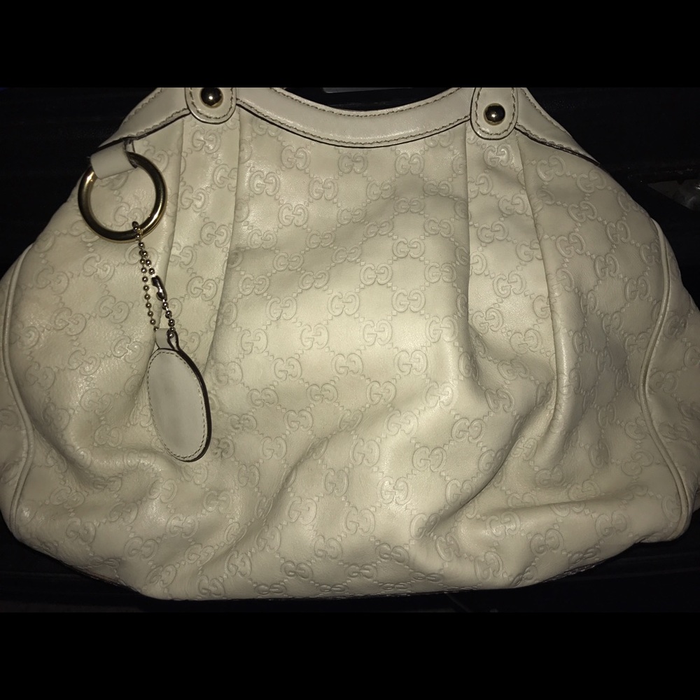 Gucci Sukey leather bag