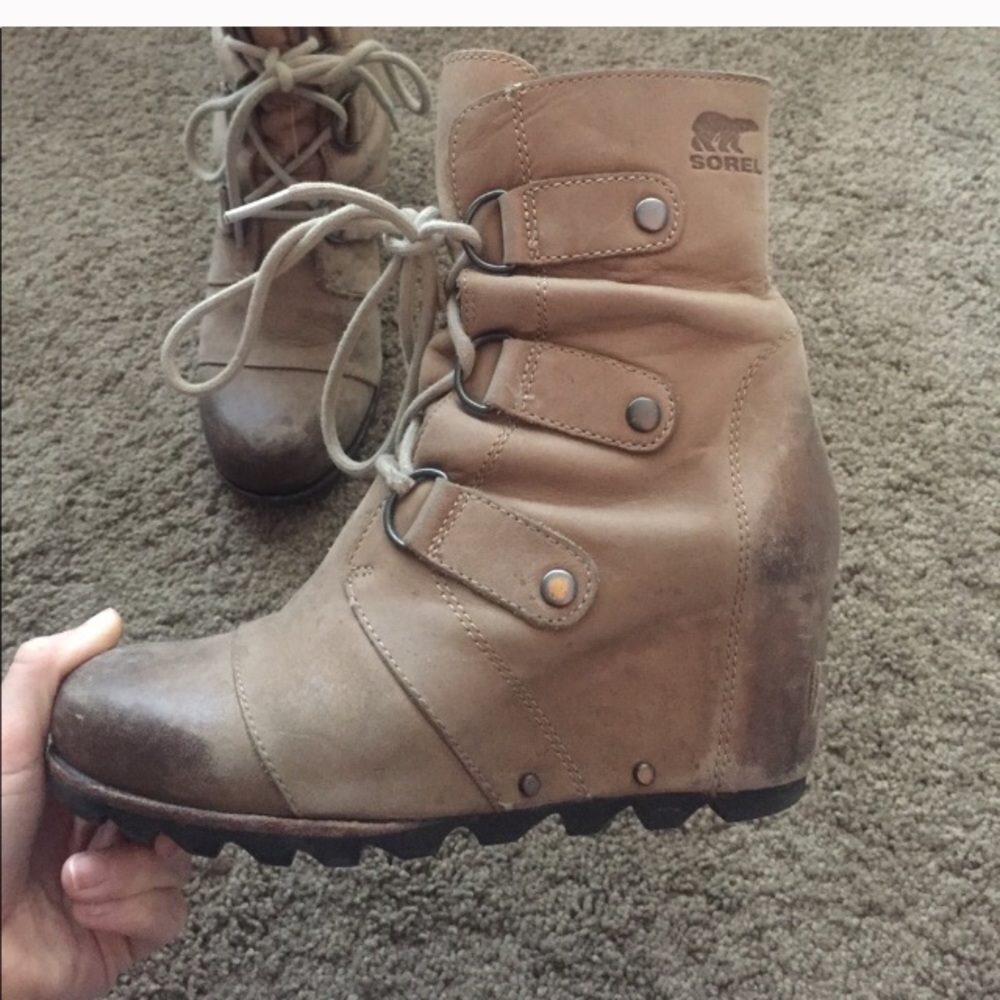 Used Sorel Joan of Arc wedges