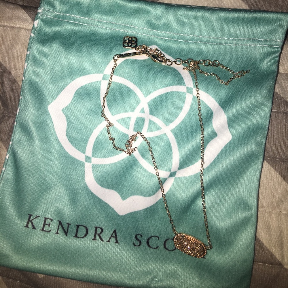 Rose gold Kendra Scott necklace