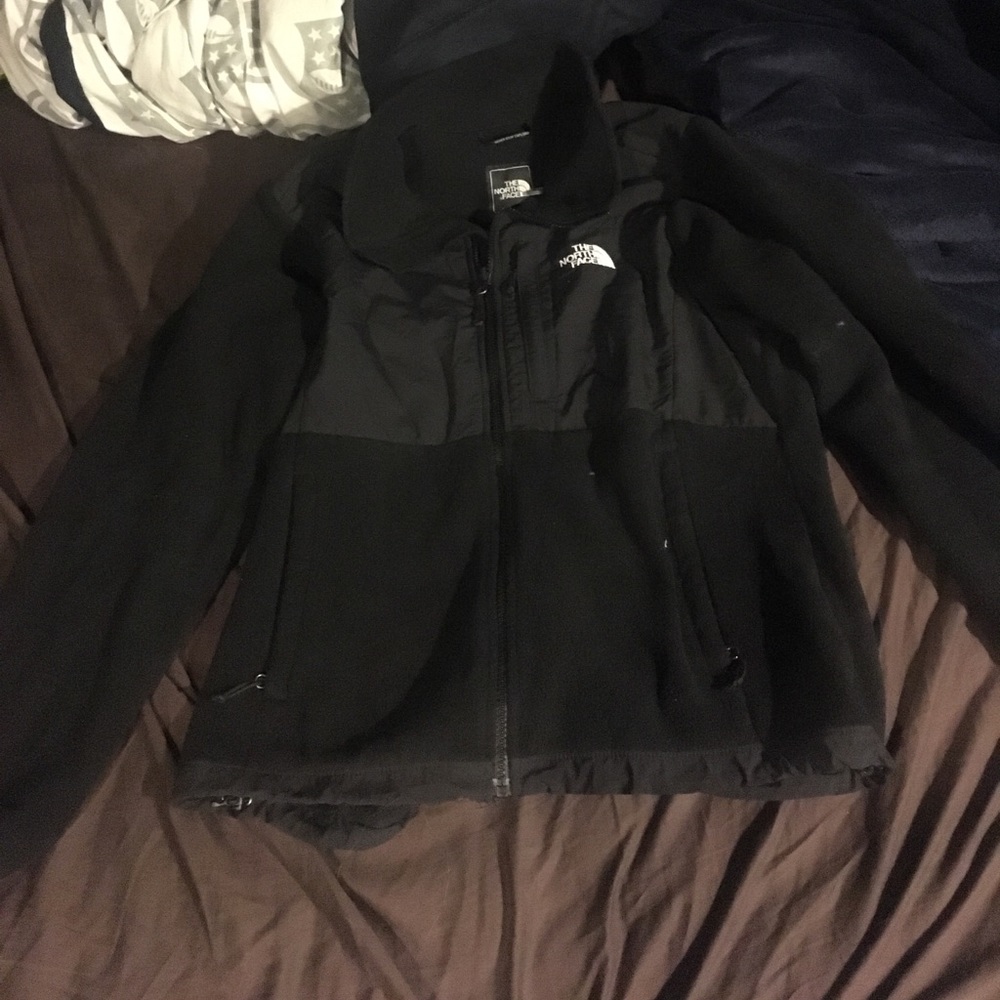LARGE WOMENS NORTHFACE ZIP UP