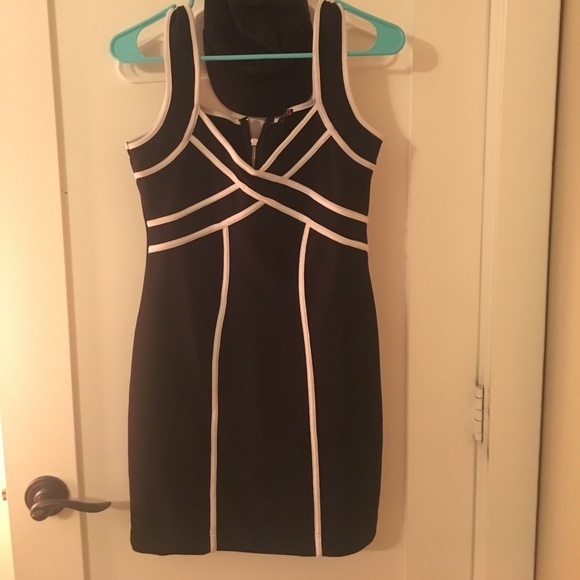 Guess mini dress - Picture 1 of 2