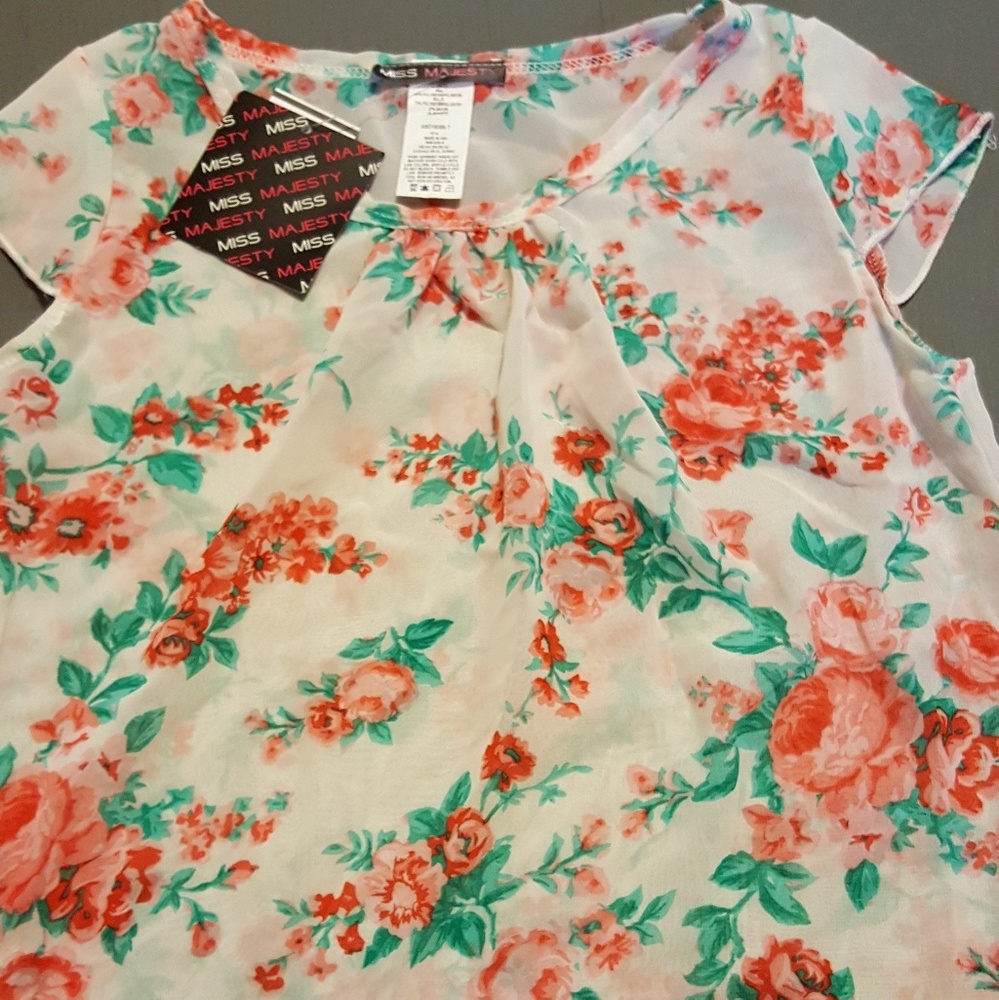💥👸👸Girls top size 6x🌸🌸