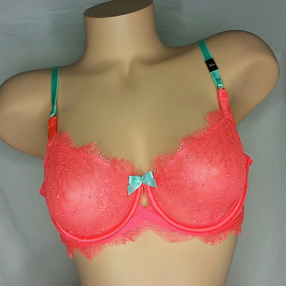 Victoria's Secret Very Sexy Unlined Demi 36B