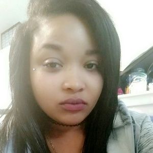 Meet your Posher, Candace