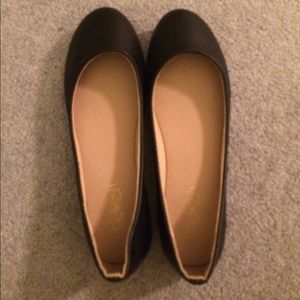 Black ballet flats!
