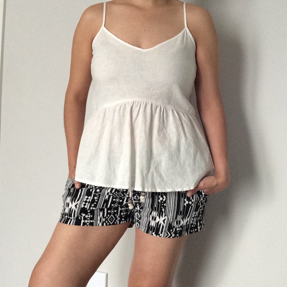 Old Navy spaghetti straps peplum linen/cotton top