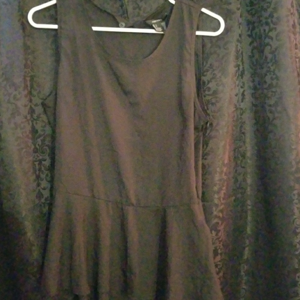 Hi-low peplum tank