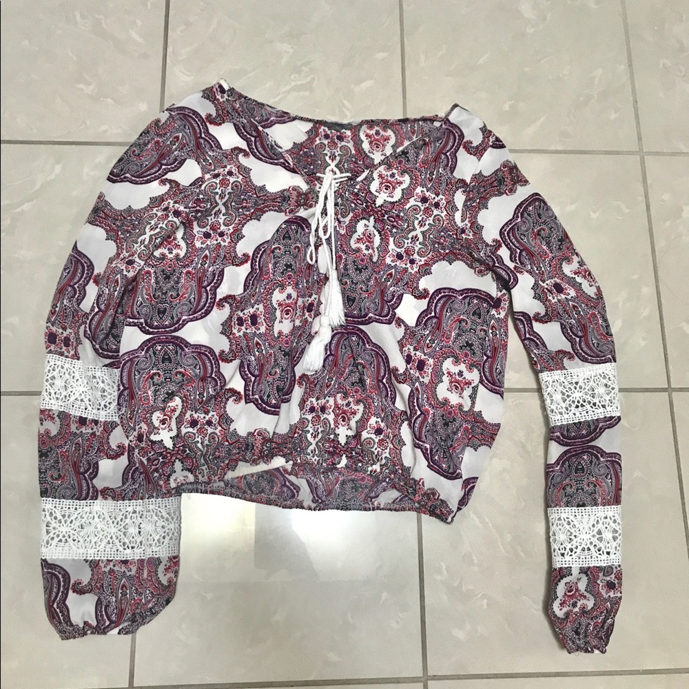 Long sleeve patterned shirt w/ white patches