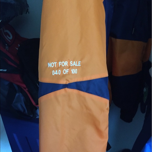 Sample jacket - Picture 3 of 4