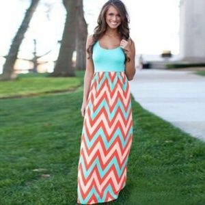 Beautiful Chevron Maxi Dress M-L
