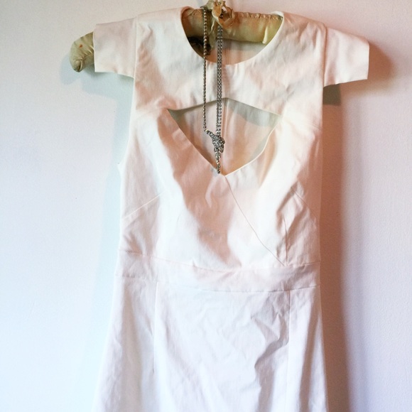 . {VESPRA from ASOS} white bodycon cutout dress 6 - Picture 4 of 8