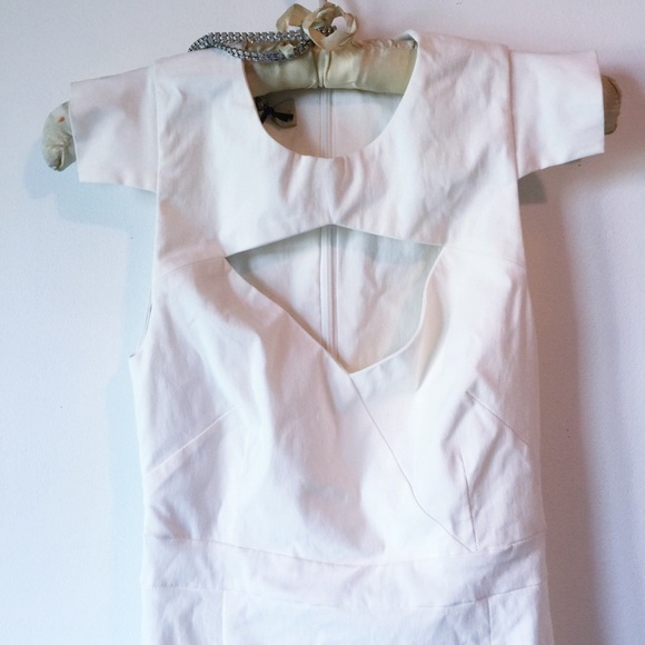 . {VESPRA from ASOS} white bodycon cutout dress 6 - Picture 5 of 8