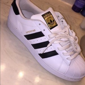 Men's Adidas superstars (white)
