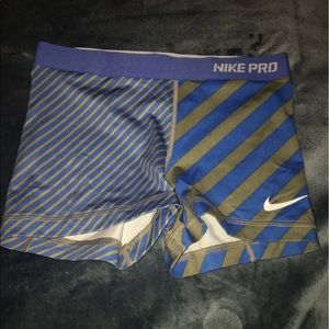 blue & gray patterned nike spandex size small