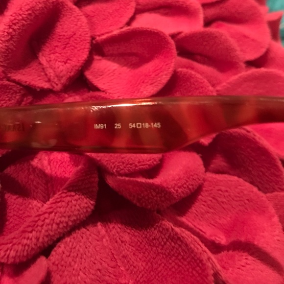 Isaac Mizrahi NY Sunnies. Exellent used condition - Picture 3 of 6