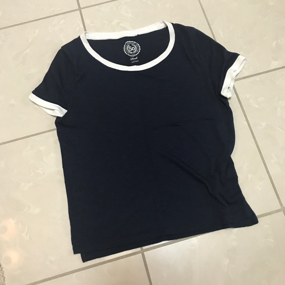 Basic navy blue short sleeve top w/ white trim