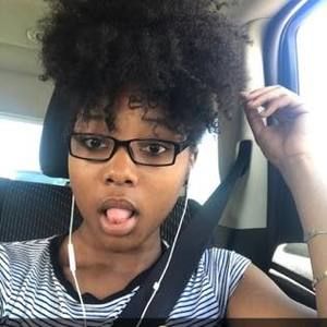 Meet your Posher, Amira