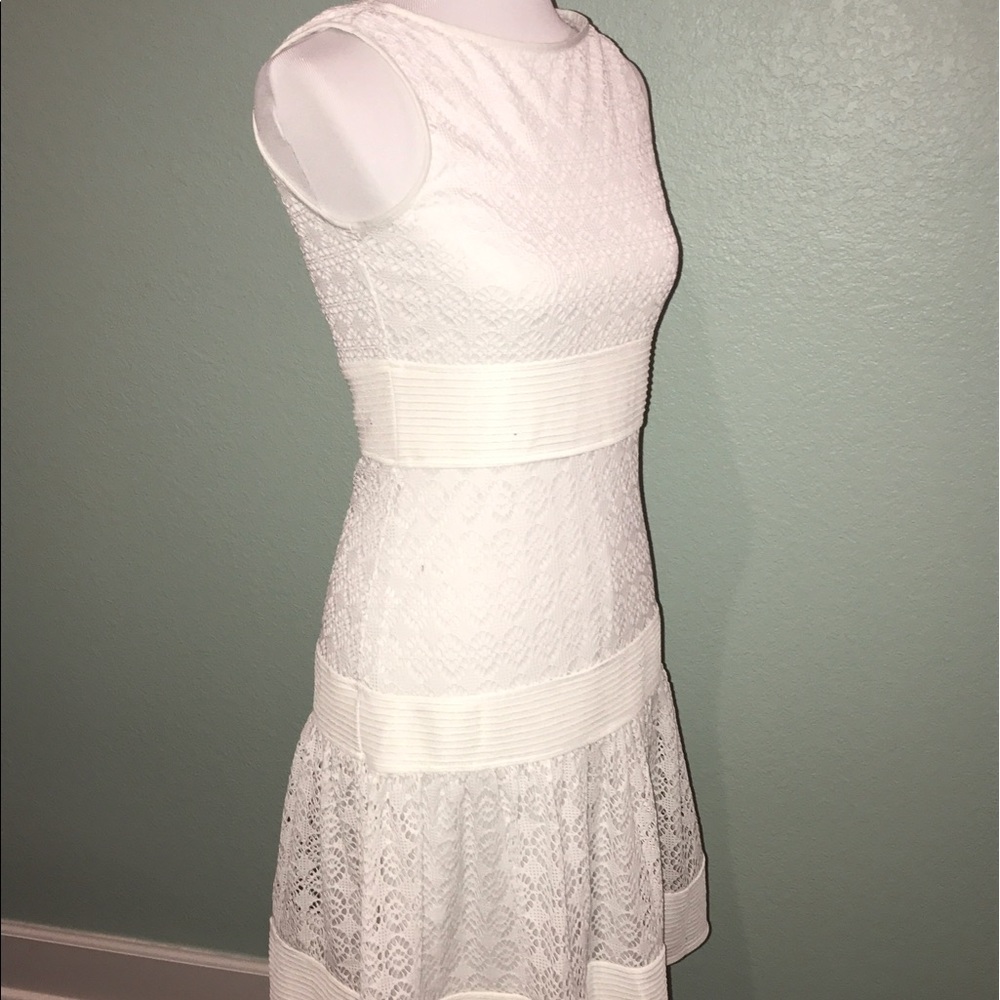 Women's "Just Taylor" White Dress Size 6