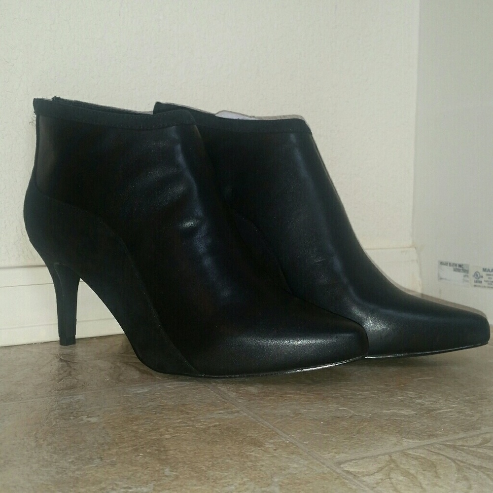 Black ankle heel booties