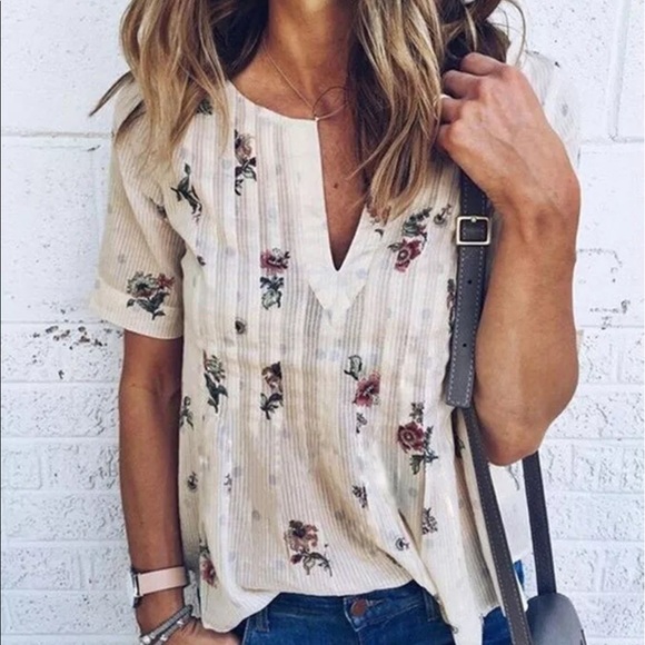 🔥SALE PM Editor Pick! Lilac + Larkspur Floral Top - Picture 2 of 8