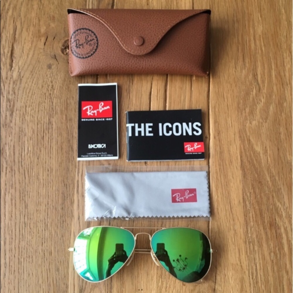 Brand new green mirrored Ray-Ban aviators