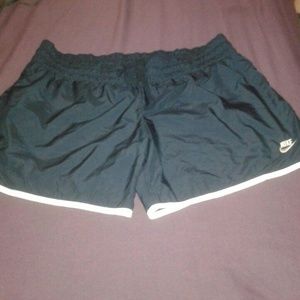Women's  Nike Sportswear Running  Shorts