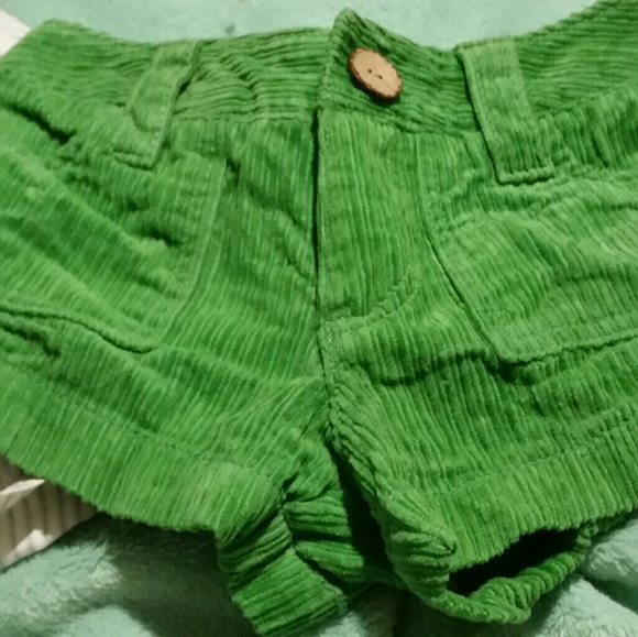 Green soft corduroy shorts size 3. Can also be - Picture 2 of 2
