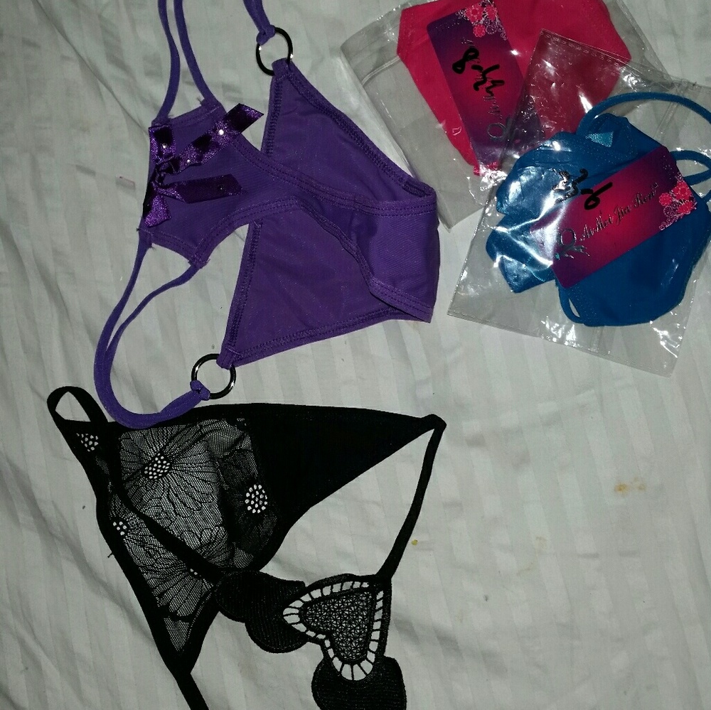 Nwt thongs
