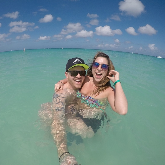 Meet your Posher, Stephanie - Picture 2 of 4