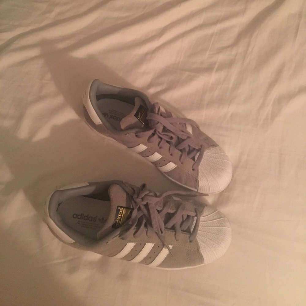 Adidas superstars in gray