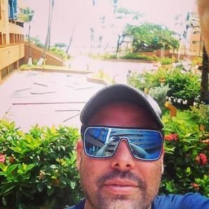 Meet your Posher, Ernesto