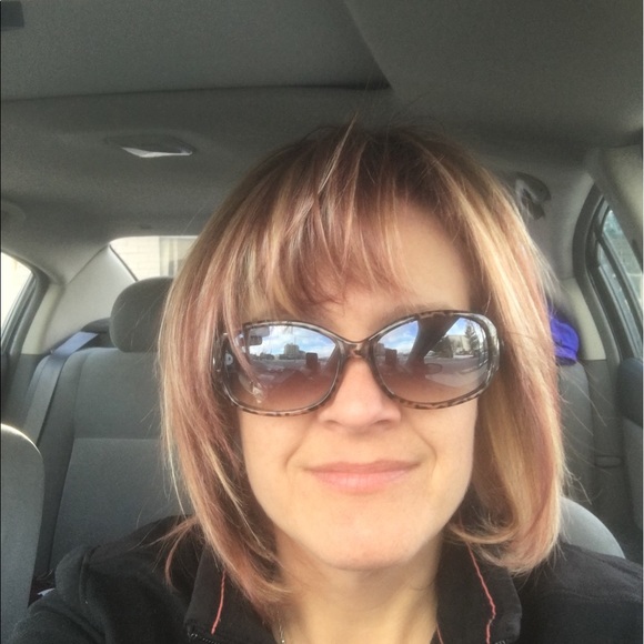 Meet your Posher, Kim - Picture 1 of 1