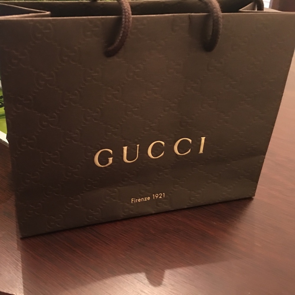 Gucci shopping bag