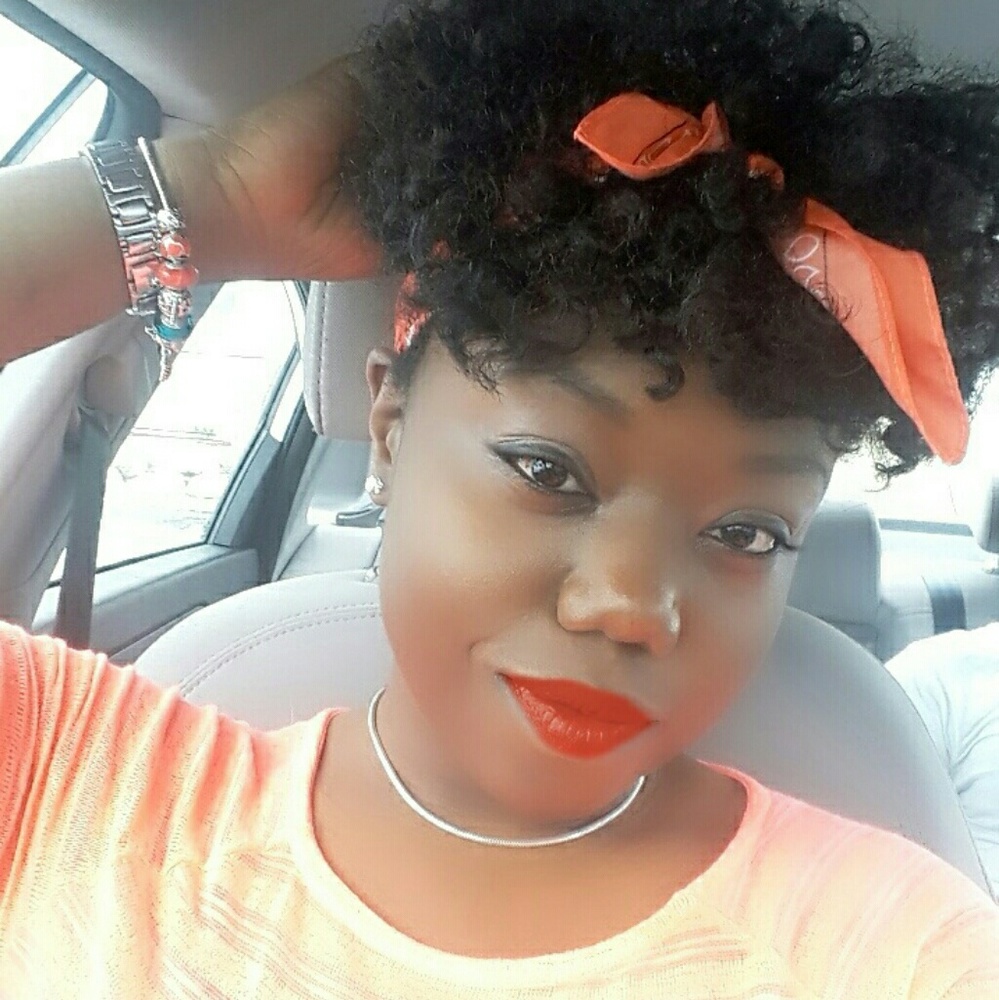 Meet your Posher, Amelia