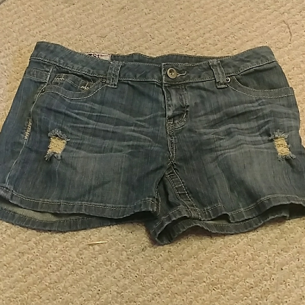 First Kiss Jean shorts
