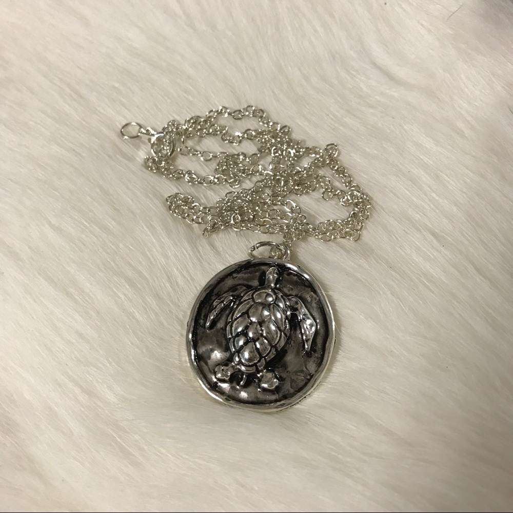 Handmade Sea Turtle Necklace - Picture 1 of 1