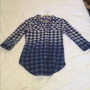 3/4 sleeve button down checkered pattern top