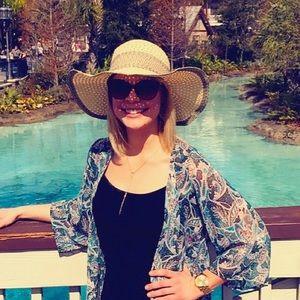 Meet your Posher, Brittney