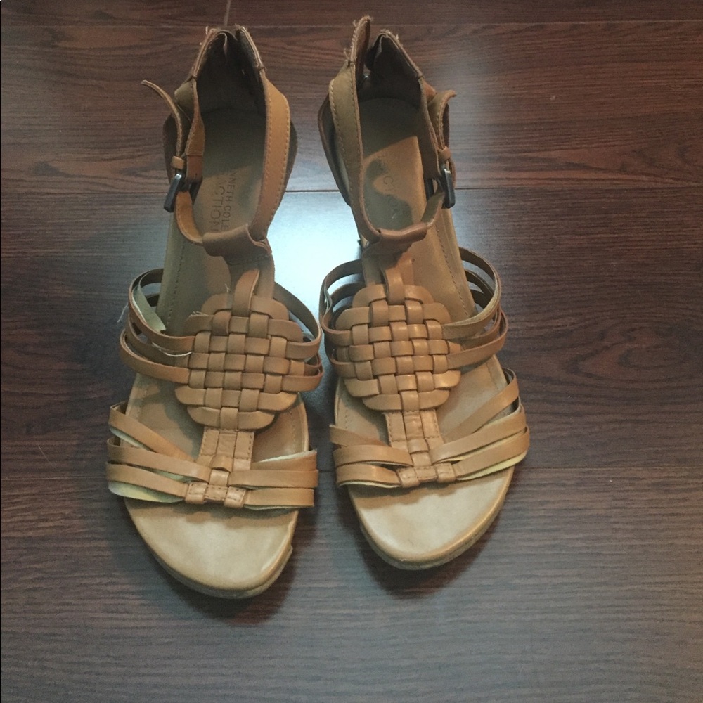 Kenneth Cole Reaction short wedge open toe shoes.