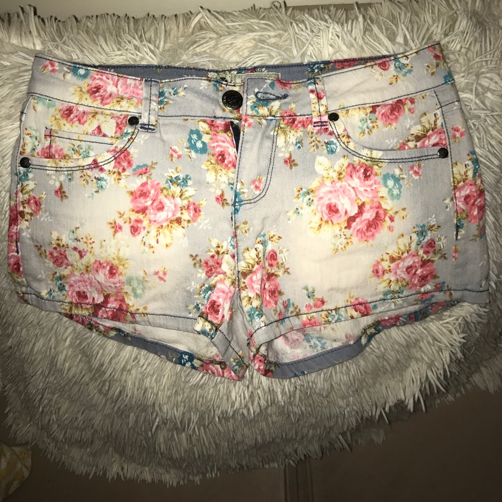 Floral love culture jean shorts